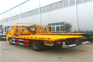 嘉黎附近拖车救援搭电